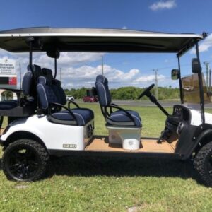 2021 E-Z-GO Express™ L6 Gas Bright White