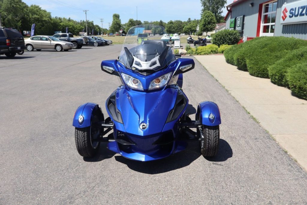 Pre-Owned 2012 Can-Am Spyder RT Audio & Convenience – 3-Wheel Touring Roadster