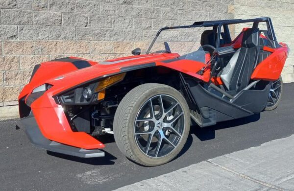 Pre-Owned 2016 Polaris Slingshot® Reverse Trike SL